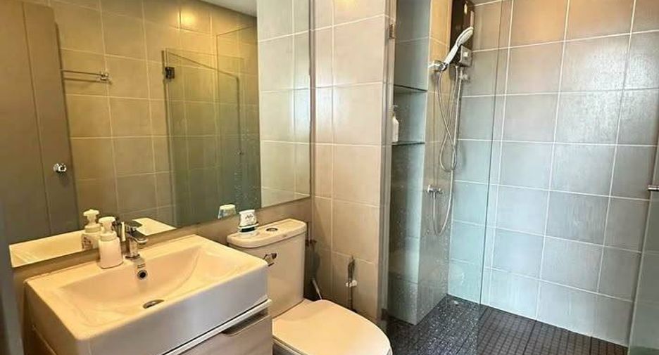 For rent 2 bedrooms condo in Bang Na, Bangkok