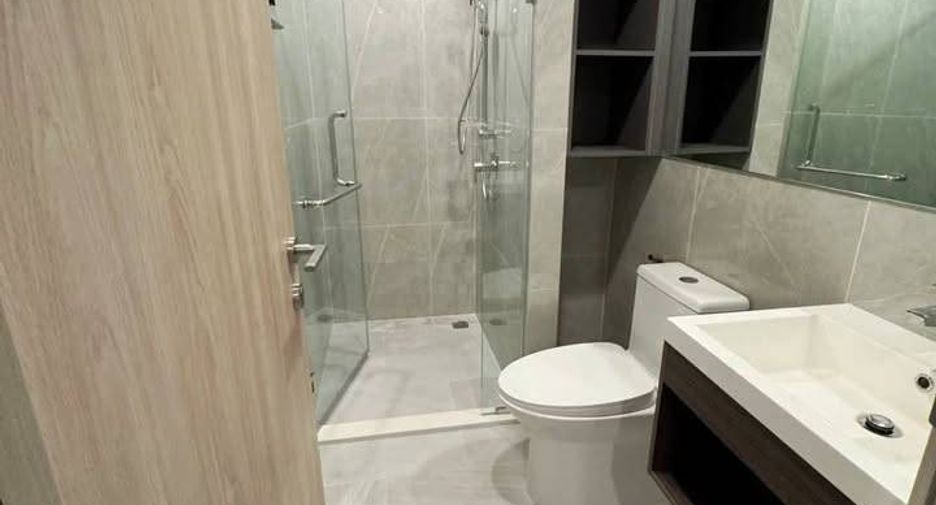 For rent 2 bedrooms condo in Huai Khwang, Bangkok