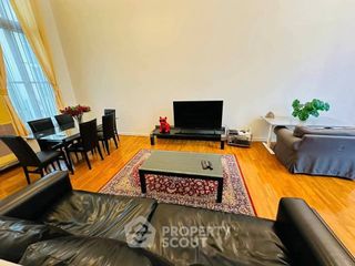 For rent 5 bedrooms townhouse in Watthana, Bangkok