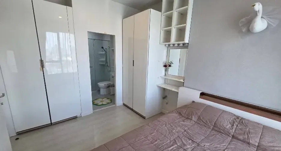 For rent 1 bed condo in Watthana, Bangkok