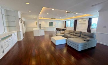For rent 3 bedrooms condo in Watthana, Bangkok