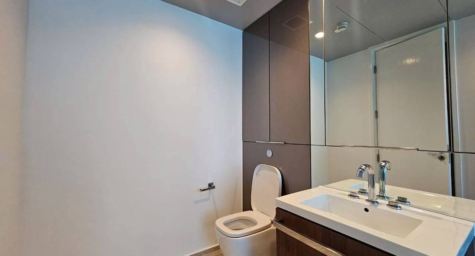 For rent 1 bed condo in Pathum Wan, Bangkok