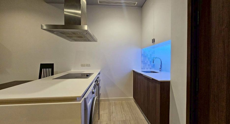 For rent 1 bed condo in Pathum Wan, Bangkok