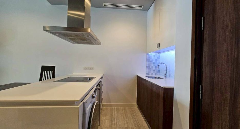 For rent 1 bed condo in Pathum Wan, Bangkok