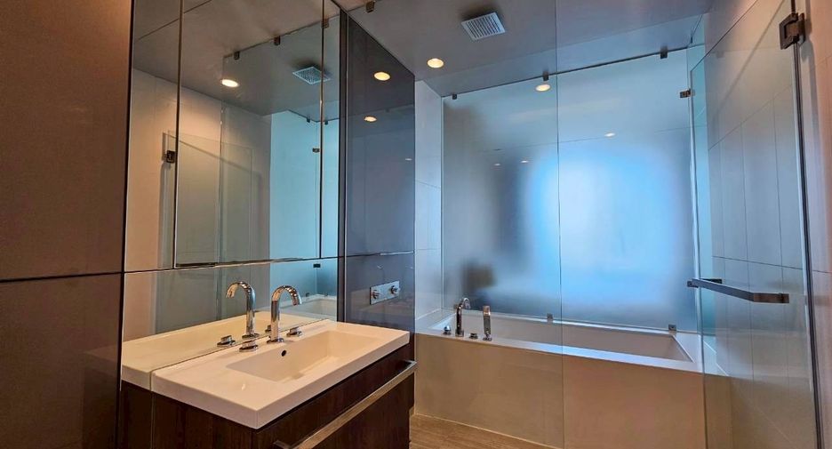 For rent 1 bed condo in Pathum Wan, Bangkok