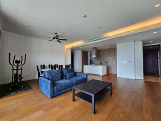For rent 3 bedrooms condo in Pathum Wan, Bangkok