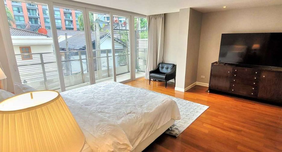 Wohnung zur Miete mit 3 Zimmer in Watthana, Bangkok