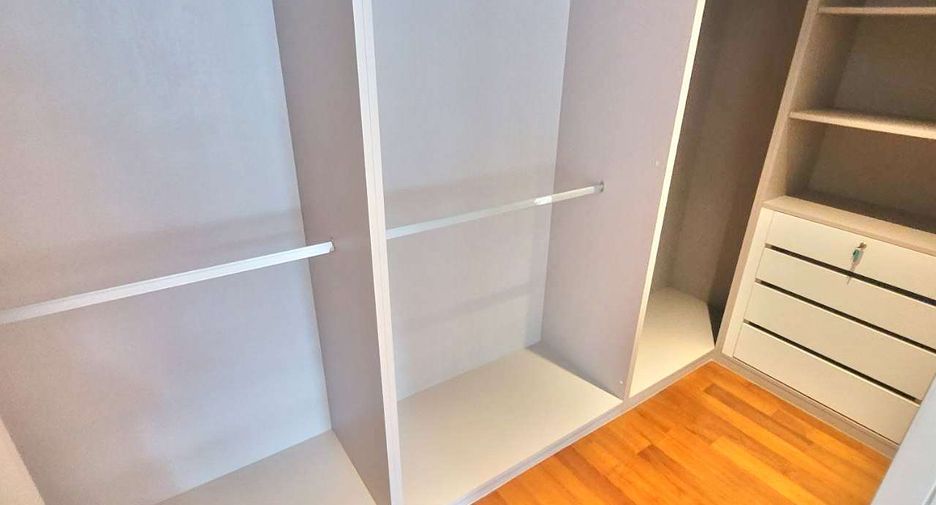 Wohnung zur Miete mit 3 Zimmer in Watthana, Bangkok
