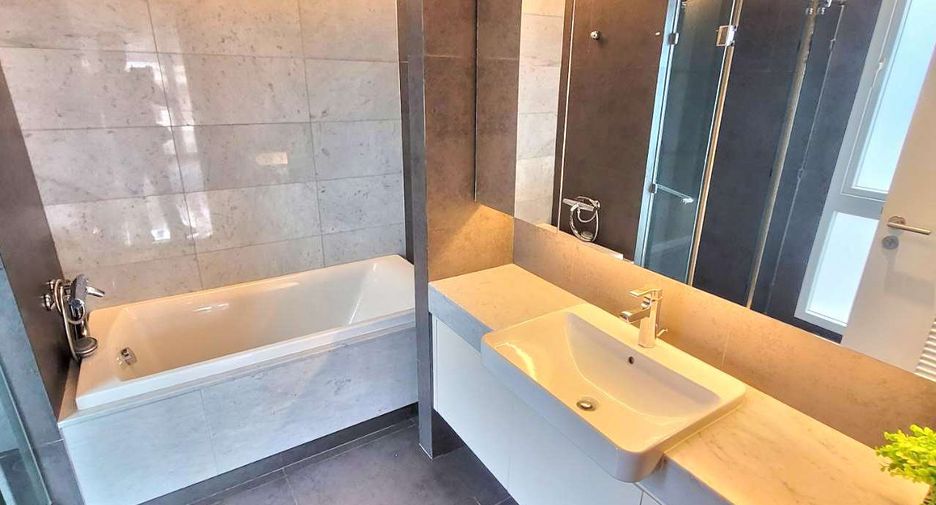 Wohnung zur Miete mit 3 Zimmer in Watthana, Bangkok