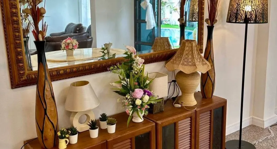 For rent 5 bedrooms villa in Jomtien, Pattaya