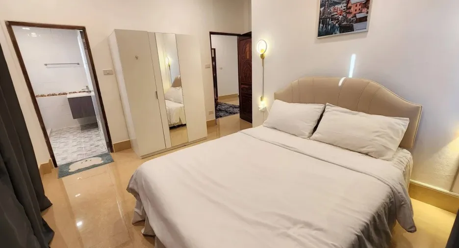 For rent 5 bedrooms villa in Jomtien, Pattaya