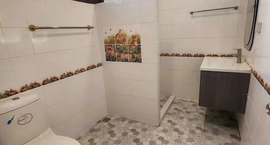 For rent 5 bedrooms villa in Jomtien, Pattaya