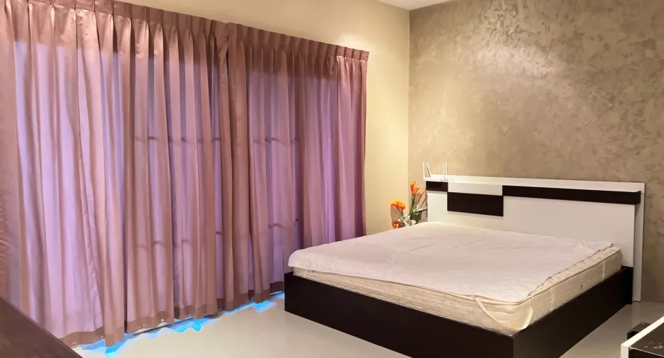 Villa en alquiler de 3 habitaciones en East Pattaya, Pattaya
