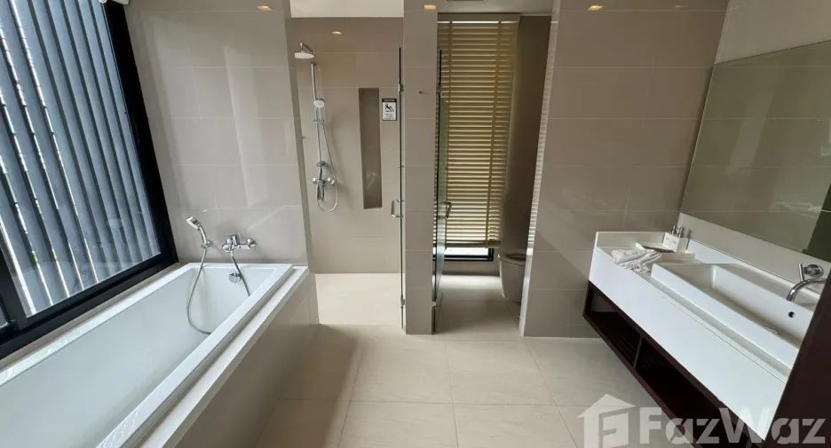 For sale 5 bedrooms villa in Thalang, Phuket