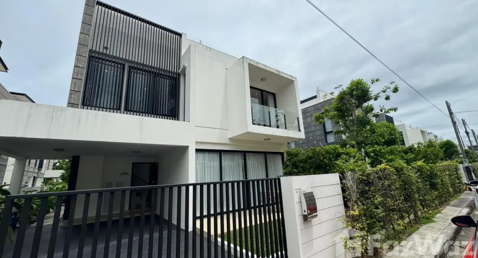 For sale 5 bedrooms villa in Thalang, Phuket