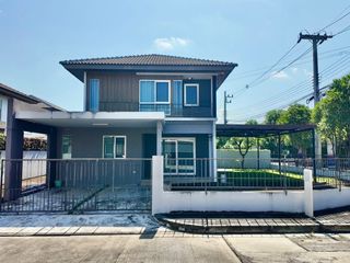 For sale 3 bedrooms house in San Kamphaeng, Chiang Mai