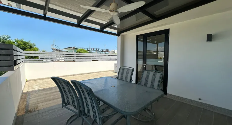For sale 5 bedrooms villa in Thalang, Phuket