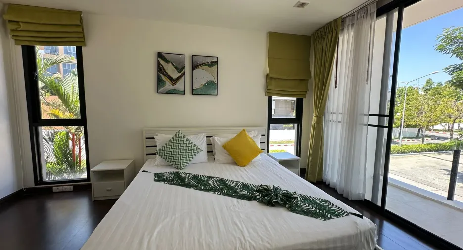 For sale 5 bedrooms villa in Thalang, Phuket