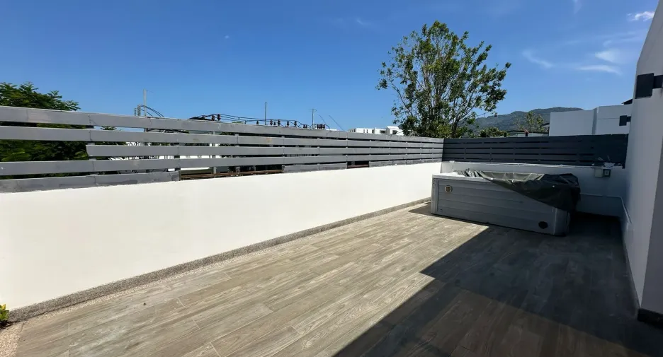 For sale 5 bedrooms villa in Thalang, Phuket
