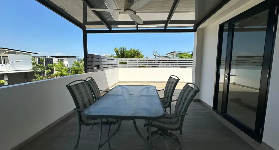 For sale 5 bedrooms villa in Thalang, Phuket