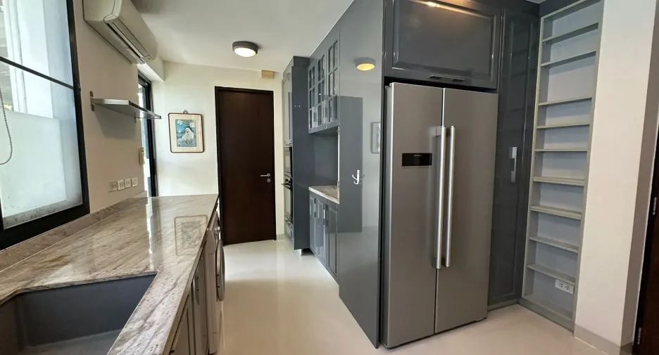 For sale 5 bedrooms villa in Thalang, Phuket