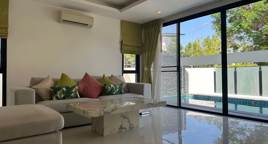 For sale 5 bedrooms villa in Thalang, Phuket