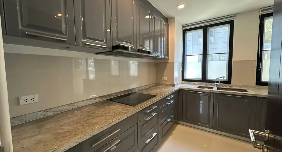For sale 5 bedrooms villa in Thalang, Phuket