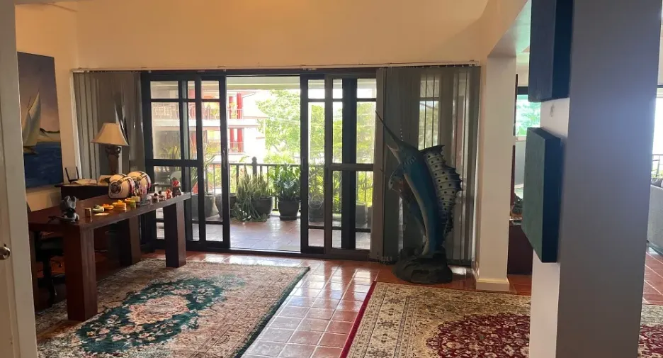 For sale 2 bedrooms condo 