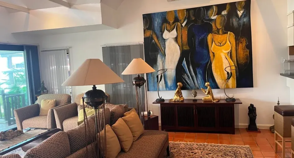 For sale 2 bedrooms condo 
