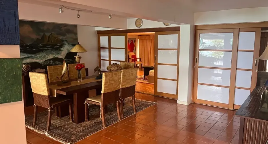 For sale 2 bedrooms condo 