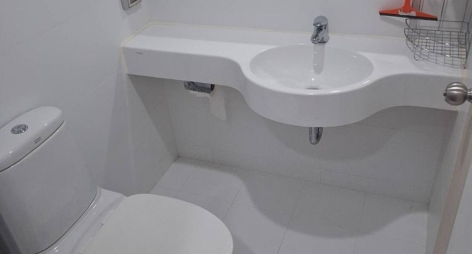 For rent 2 ベッドルーム condo 