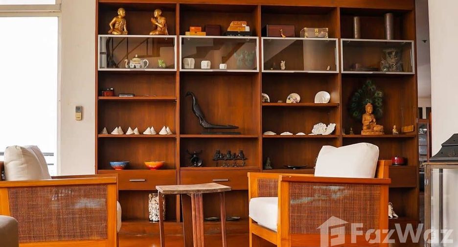 For sale and for rent 5 bedrooms condo in Watthana, Bangkok