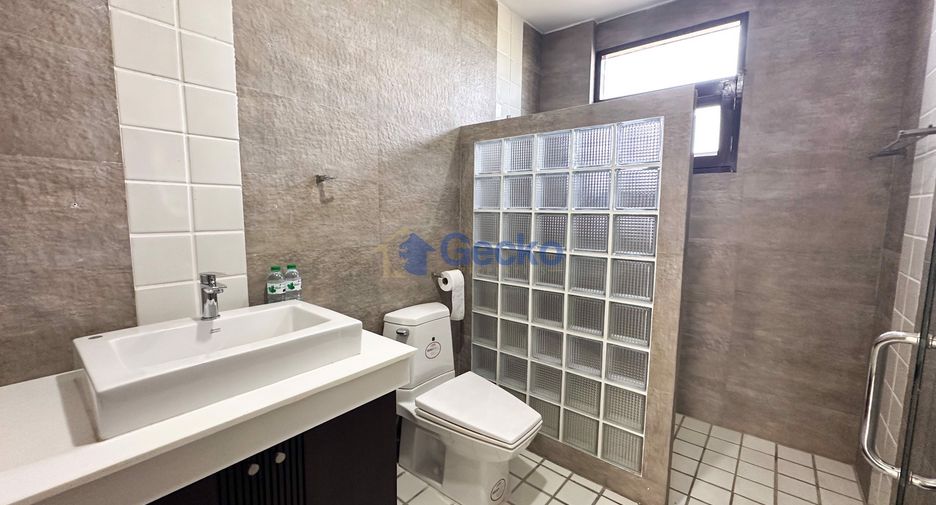 Casa en venta de 4 habitaciones en Sattahip, Chonburi