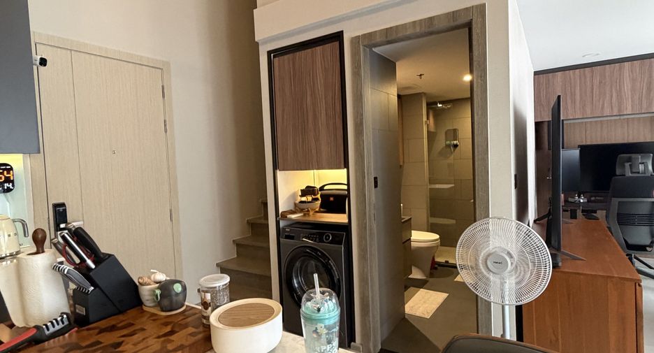 For sale 1 bed condo in Pathum Wan, Bangkok