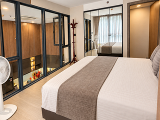 For sale 1 bed condo in Pathum Wan, Bangkok