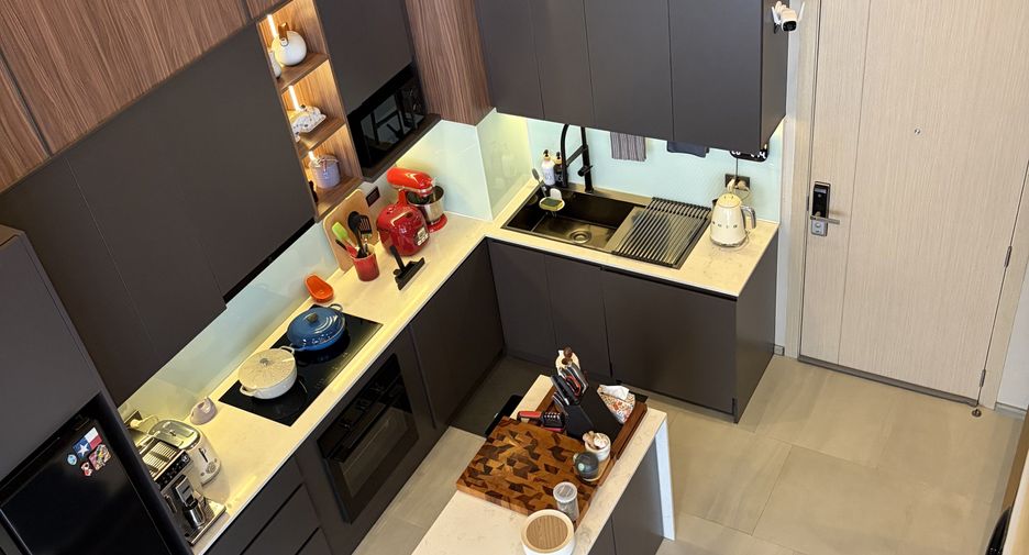 For sale 1 bed condo in Pathum Wan, Bangkok