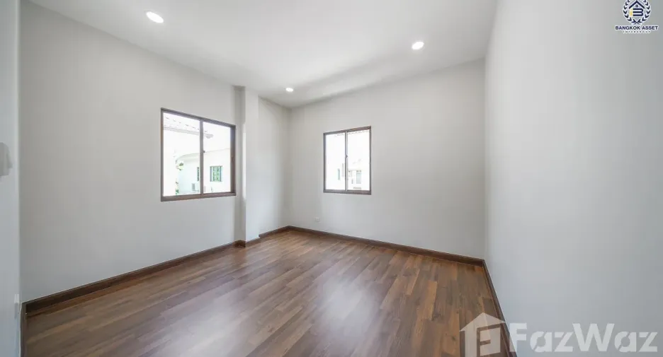 For sale 3 bedrooms house in Mueang Nonthaburi, Nonthaburi