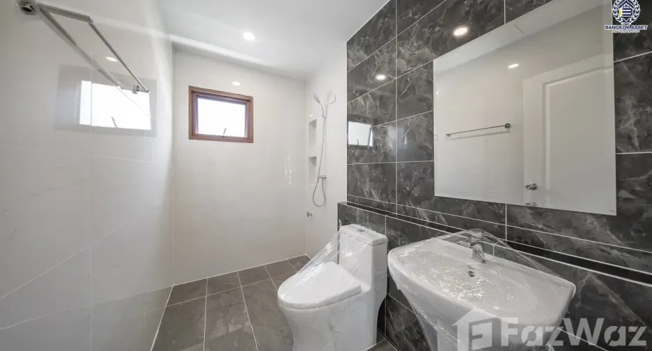 For sale 3 bedrooms house in Mueang Nonthaburi, Nonthaburi