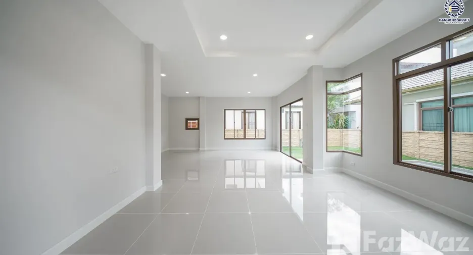 For sale 3 bedrooms house in Mueang Nonthaburi, Nonthaburi