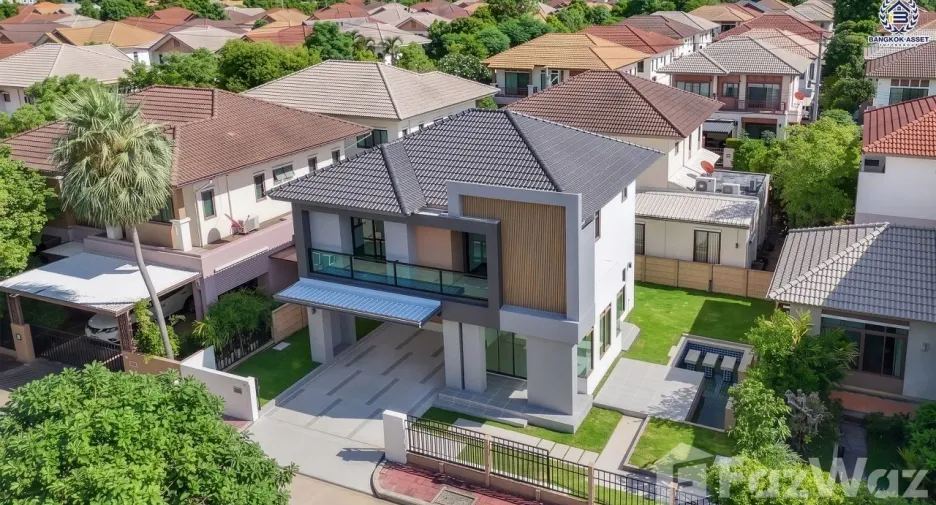 For sale 3 bedrooms house in Mueang Nonthaburi, Nonthaburi