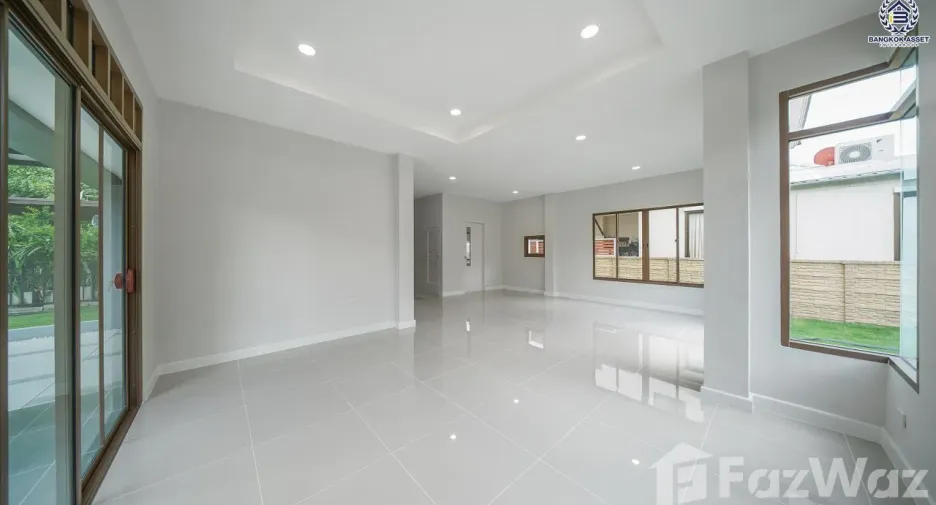 For sale 3 bedrooms house in Mueang Nonthaburi, Nonthaburi