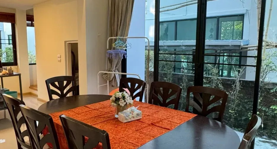 À louer 3 chambres villa à Mueang Rayong, Rayong