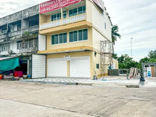 出售 7 卧室 商业空间 在 Mueang Nakhon Pathom, Nakhon Pathom