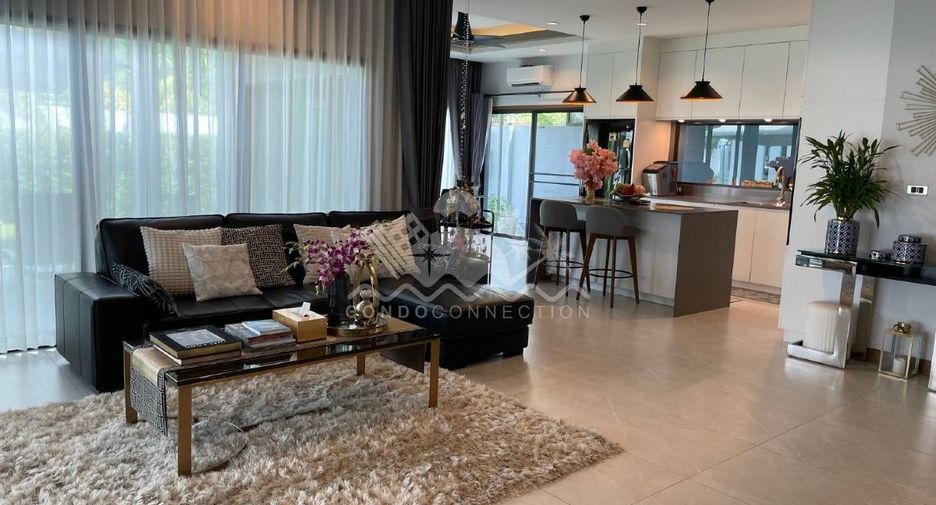 For rent 3 bedrooms house in Huay Yai, Pattaya