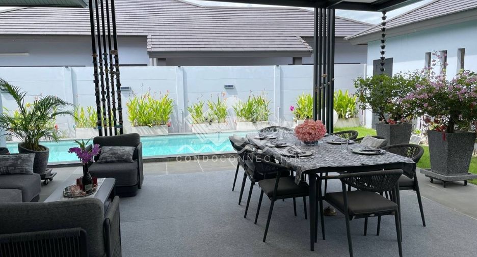 For rent 3 bedrooms house in Huay Yai, Pattaya