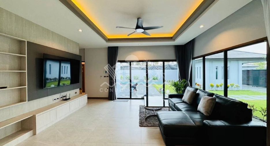For rent 3 bedrooms house in Huay Yai, Pattaya
