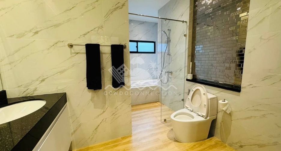 For rent 3 bedrooms house in Huay Yai, Pattaya