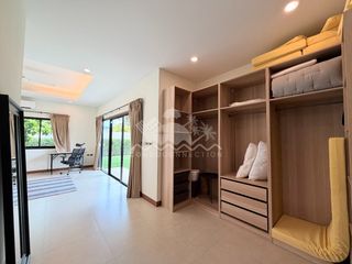 À louer 4 chambres maison à Bang Lamung, Chonburi