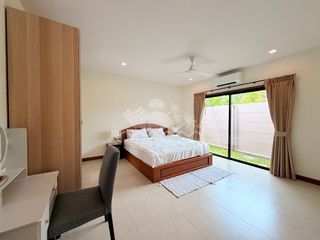 À louer 4 chambres maison à Bang Lamung, Chonburi