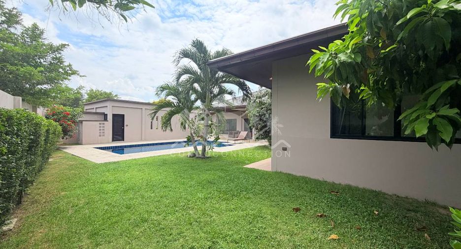 For rent 4 bedrooms house in Huay Yai, Pattaya